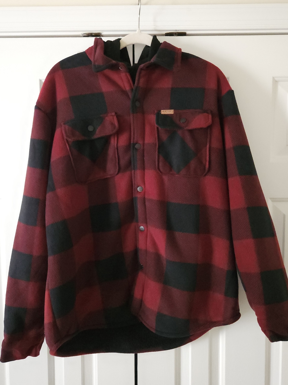 Matix Men's Shirt Jacket Size L Red/Black Plaid Hooded Sherpa Lined Button-Up
